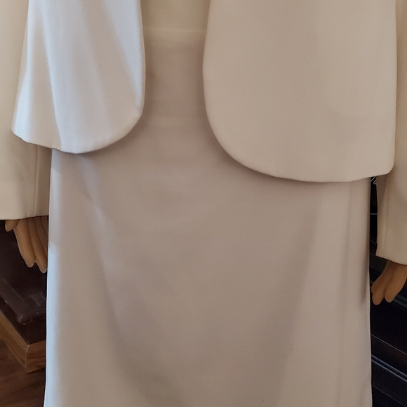 Size 8 Alfani Cream Suit Skirt Separate - Picture 2 of 7